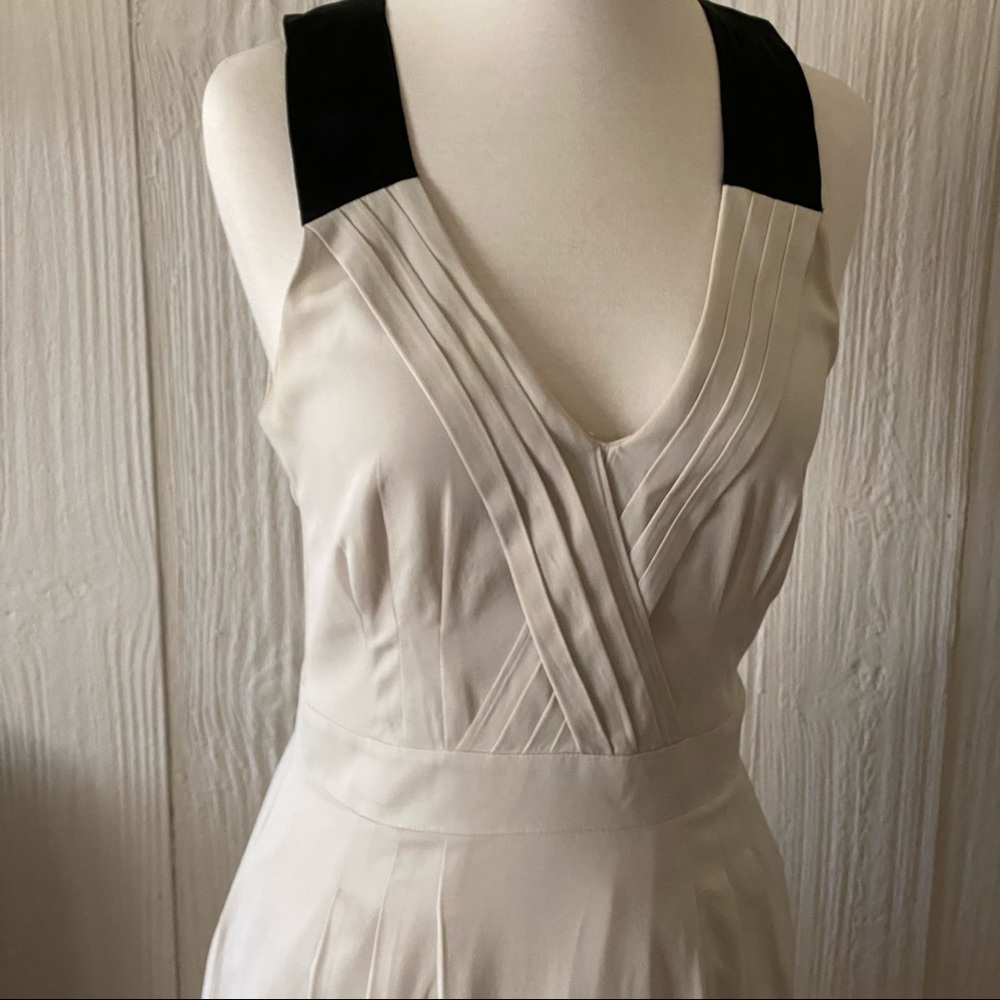 Banana Republic Monogram Collection Form Fitting Silk Dress Size 4 - Picture 9 of 14